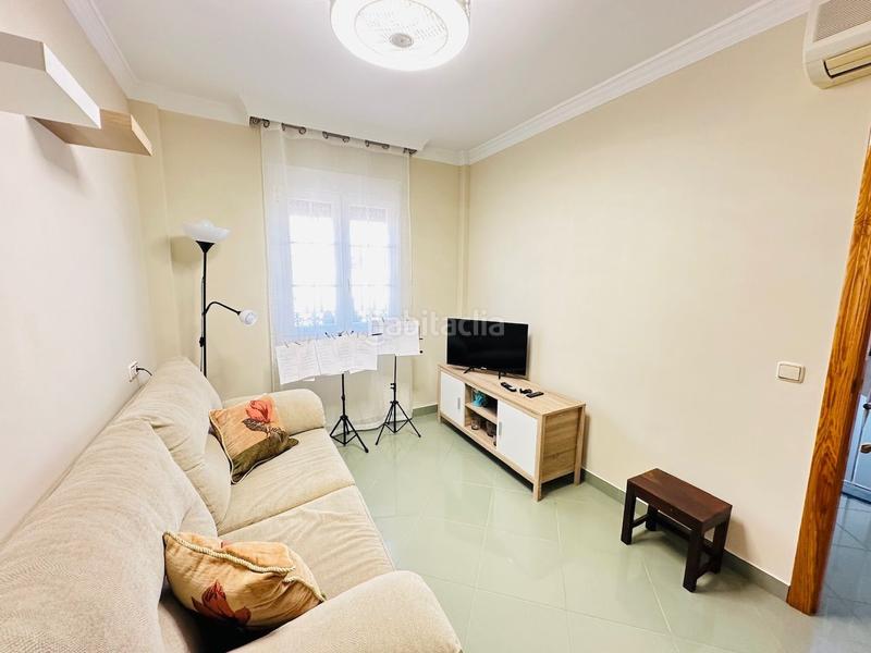 Foto 60654a28-66a6-4d44-a6c2-f3068aea2f7a. Chalet villa de lujo ubicada en la urbanización Viña Málaga . en Torre del Mar