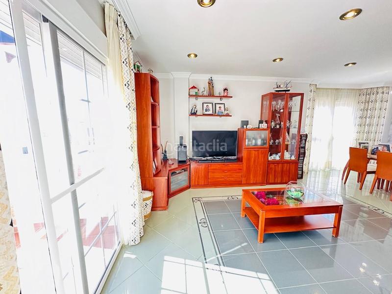 Foto 6ddd538b-9e98-41c6-bff9-dadd66219946. Chalet villa de lujo ubicada en la urbanización Viña Málaga . en Torre del Mar