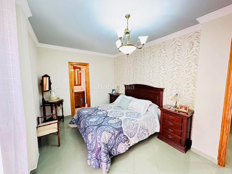 Foto b486d770-0484-437e-819e-e92654f354c0. Chalet villa de lujo ubicada en la urbanización Viña Málaga . en Torre del Mar
