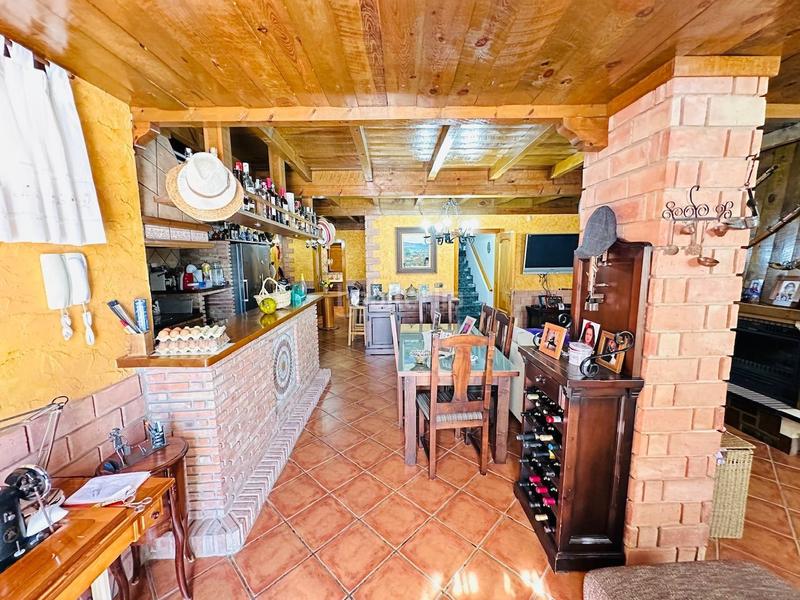 Foto d4f7d0e6-77dc-4243-87e7-086bd4d019ee. Chalet villa de lujo ubicada en la urbanización Viña Málaga . en Torre del Mar