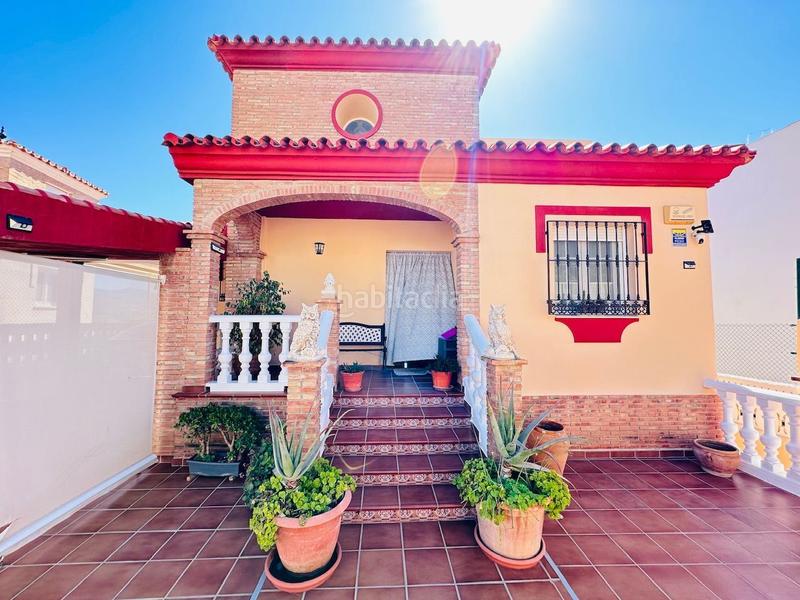 Foto f0a94271-3462-4460-afc2-57790793ccdf. Chalet villa de lujo ubicada en la urbanización Viña Málaga . en Torre del Mar