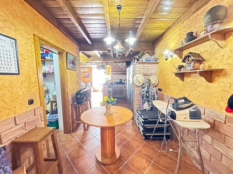 Foto f49c4d75-62c7-4956-bef9-4dc97e5877a0. Chalet villa de lujo ubicada en la urbanización Viña Málaga . en Torre del Mar