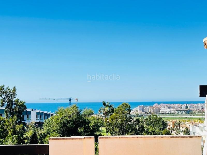 Foto 49ac2729-85a5-4c41-a420-6f204dda4ec8. Àtic amb piscina a Caleta de Velez