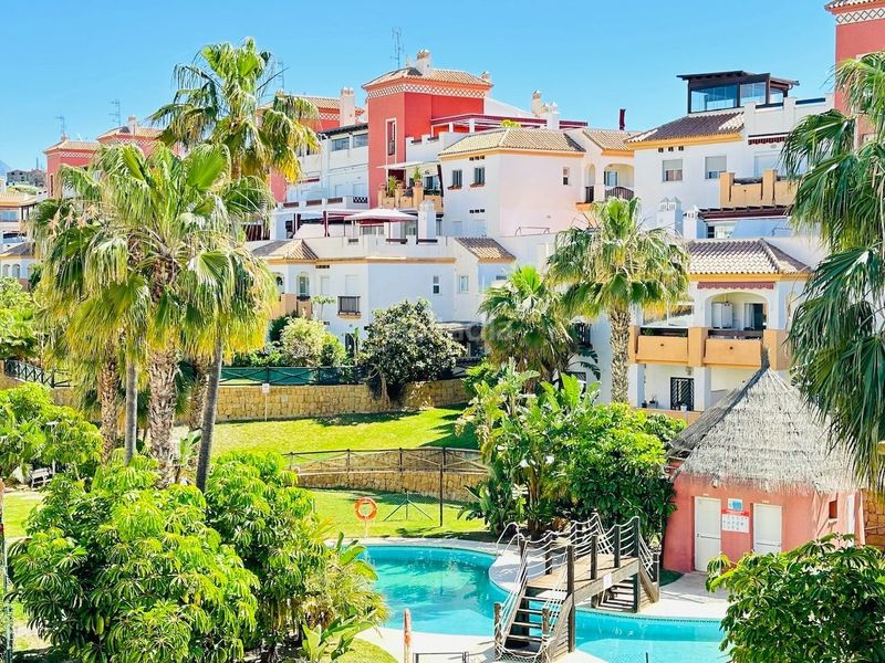 Foto c8b74a46-33d5-40e6-a470-8afbf15fb7f7. Àtic amb piscina a Caleta de Velez