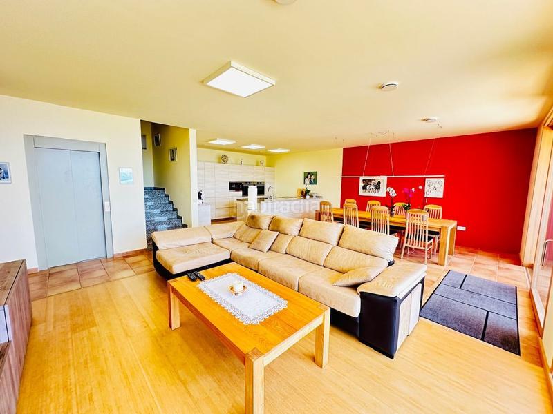 Foto c3899cab-d29a-46c1-90e4-a09280eeec74. Chalet villa de lujo con diseño de estilo moderno a 6 kilómetros de nerja costa. en Torrox