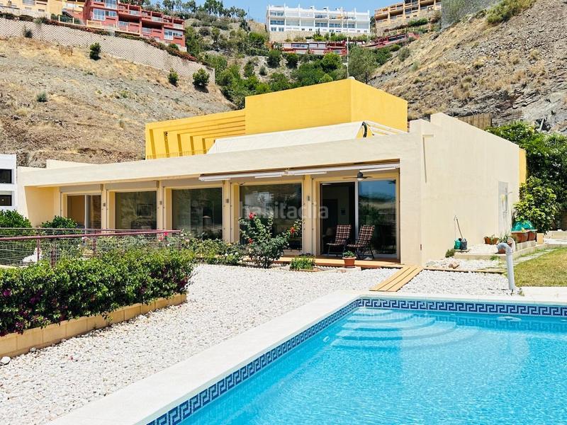 Foto d65766ef-a66a-402d-b073-62b433eabcea. Chalet villa de lujo con diseño de estilo moderno a 6 kilómetros de nerja costa. en Torrox