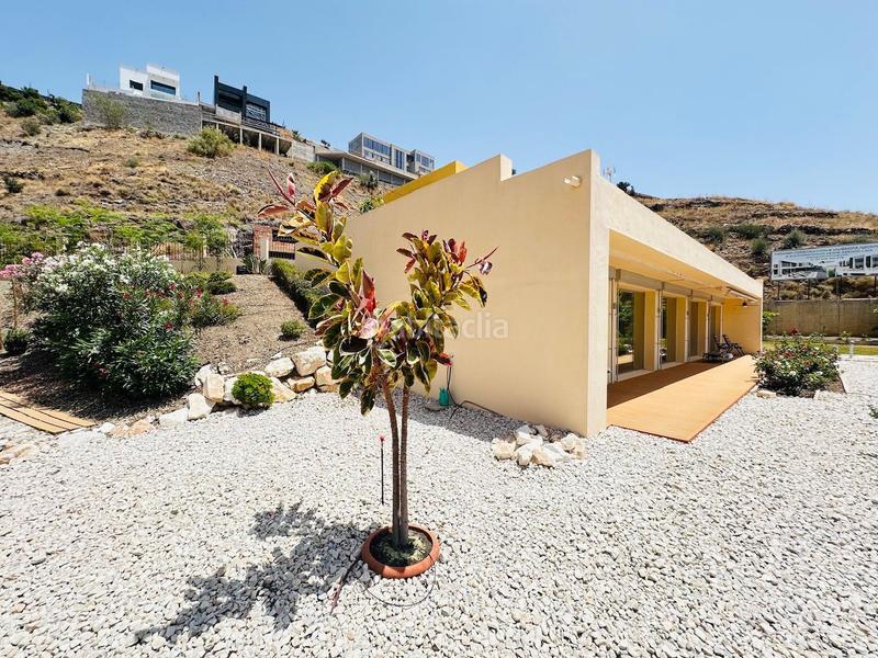 Foto f21f8d01-9219-4334-bad2-d6c748d3a11d. Chalet villa de lujo con diseño de estilo moderno a 6 kilómetros de nerja costa. en Torrox