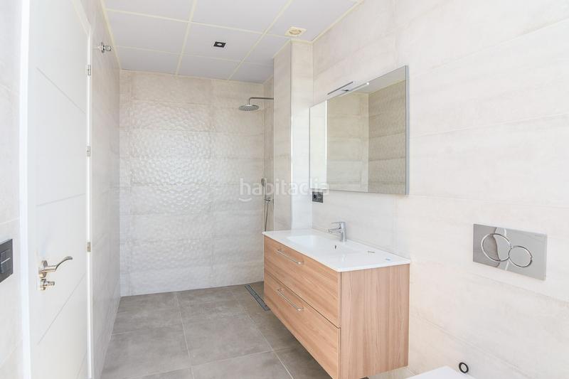 Foto 0bc877c6-525b-4c11-a294-947ccdfc4478. Chalet villa de lujo de estilo moderno costa. en Torrox