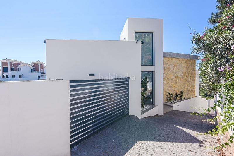 Foto bfe38772-fdc8-452e-9e67-ca412f70e148. Chalet villa de lujo de estilo moderno costa. en Torrox