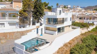 Chalet à Torrox Park. Villa de lujo de estilo moderno en torrox costa.