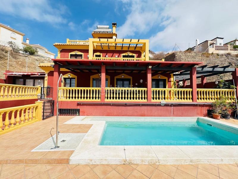 Foto d8d2b33b-1e67-4d28-81ef-592cfd84ddf5. Chalet villa de lujo en una urbanización exclusiva costa málaga y a 5 minutos de nerja. en Torrox