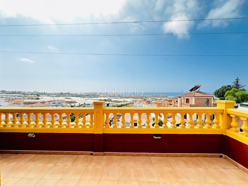 Foto dc70f2fa-d5ff-4819-8860-8091b11cf636. Chalet villa de lujo en una urbanización exclusiva costa málaga y a 5 minutos de nerja. en Torrox