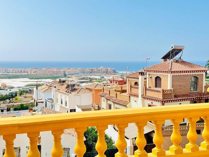 Foto e0331ada-5b99-4b8e-9686-fdd910a4d6b1. Chalet villa de lujo en una urbanización exclusiva costa málaga y a 5 minutos de nerja. en Torrox