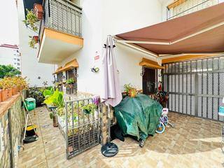Maison jumelée à Urbanización Santa Rosa. Chalet adosado  en torrox costa  y a 250 metros de la playa.