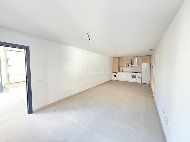 Foto 13d21542-1e89-4e6a-8f35-e3b9a24207fb. Piso  costa junto al mar. en Laguna Beach Torrox