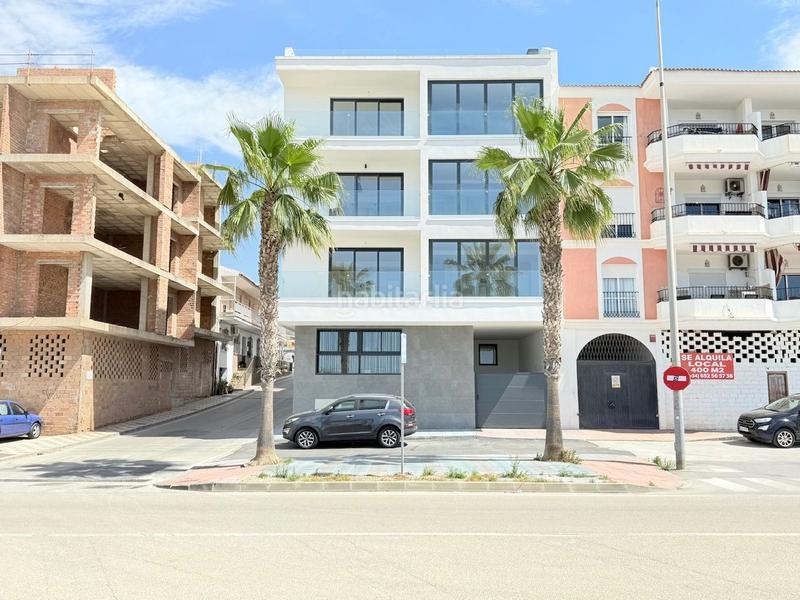 Foto 79c33c2b-237e-4b63-8f85-f7d85c9ece64. Piso  costa junto al mar. en Laguna Beach Torrox