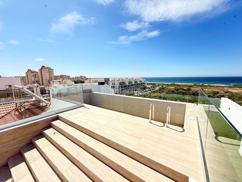 Foto c36e4c43-2288-44e9-8247-321dcb1f4f23. Piso  costa junto al mar. en Laguna Beach Torrox