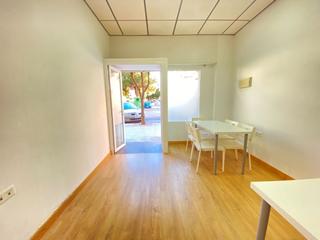 Apartament a Poniente-Faro. Apartamento en local comercial en el centro de torre del mar a 2