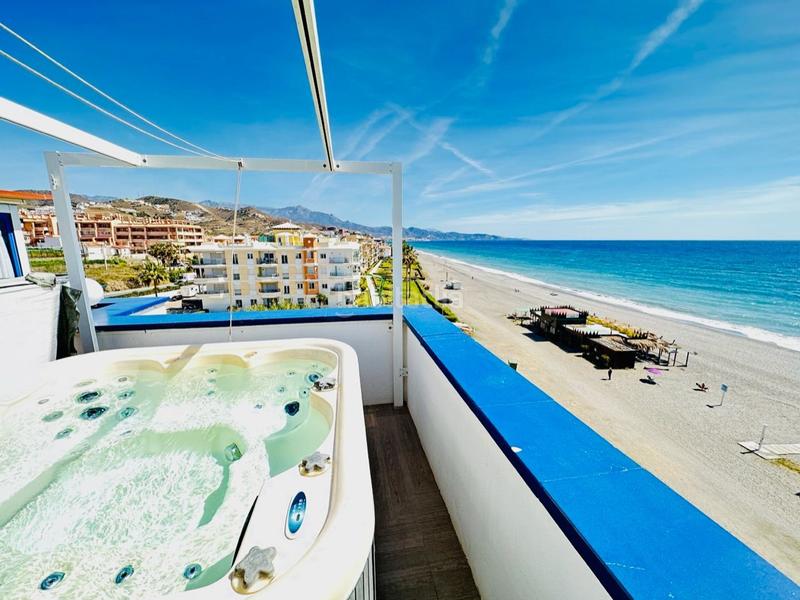 Foto 08f7520d-dcb3-46c9-bea9-ee6084258bcd. Dachwohnung in El Peñoncillo Torrox