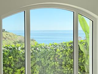 Maison à El Peñoncillo. Chalet con piscina privada  en torrox costa el peñoncillo con vi