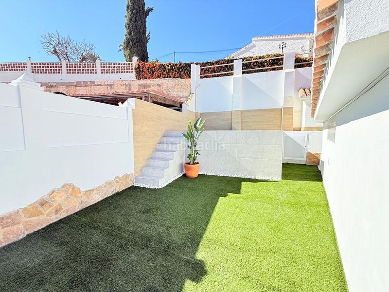 Foto 159ced6c-3bd0-4196-b77f-4502fb6433d4. Casa chalet con piscina privada costa El Peñoncillo con vistas al mar. en Torrox