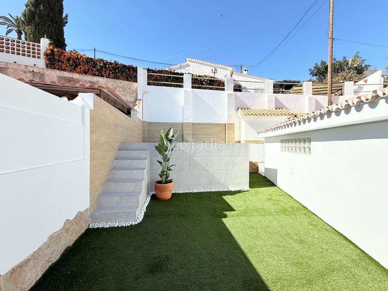 Foto 4cff4450-d93e-4106-87a3-416df5d3b740. Casa chalet con piscina privada costa El Peñoncillo con vistas al mar. en Torrox