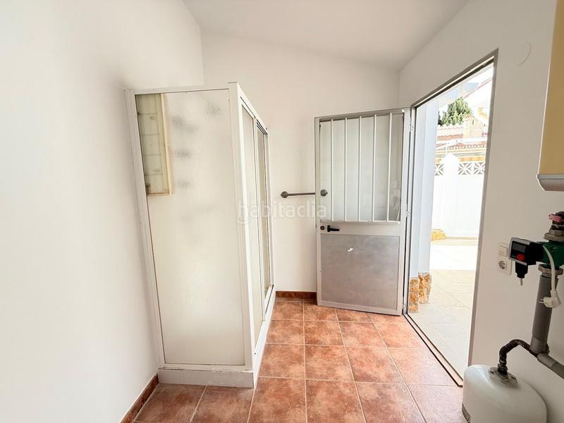 Foto 55c56909-2c3e-4a59-a863-92f54617421b. Casa chalet con piscina privada costa El Peñoncillo con vistas al mar. en Torrox