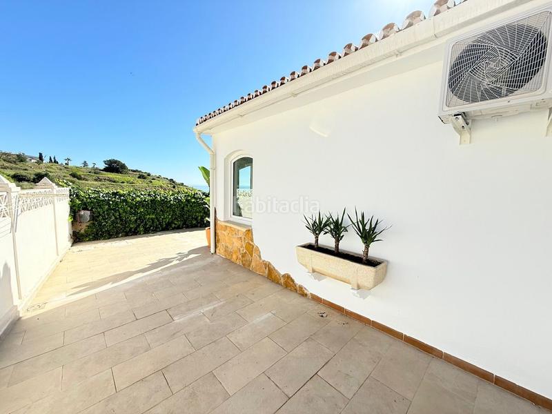 Foto 7b7df4ba-f2fe-4304-b1de-cd8218bff753. Casa chalet con piscina privada costa El Peñoncillo con vistas al mar. en Torrox