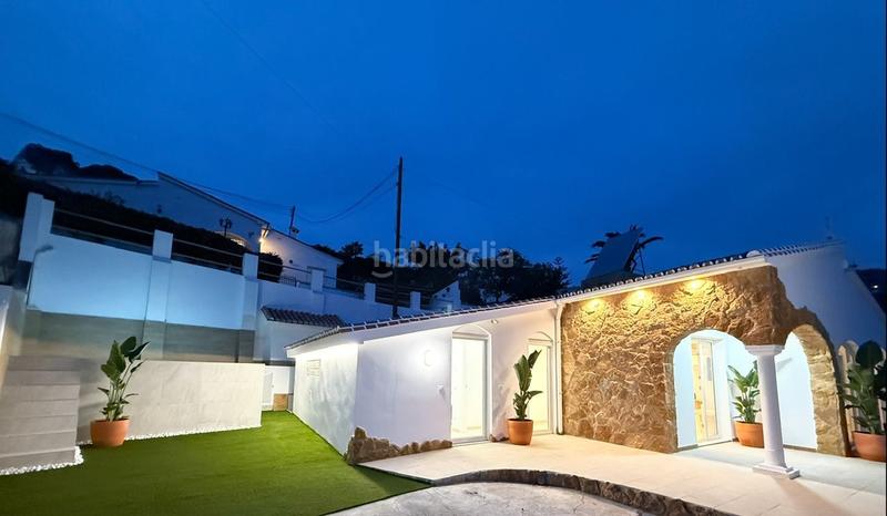 Foto b6142a6b-f18c-4530-b285-832037fcc8ef. Casa chalet con piscina privada costa El Peñoncillo con vistas al mar. en Torrox