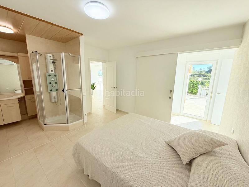 Foto c111fa70-f235-402c-891c-e72c7b6f37ee. Casa chalet con piscina privada costa El Peñoncillo con vistas al mar. en Torrox