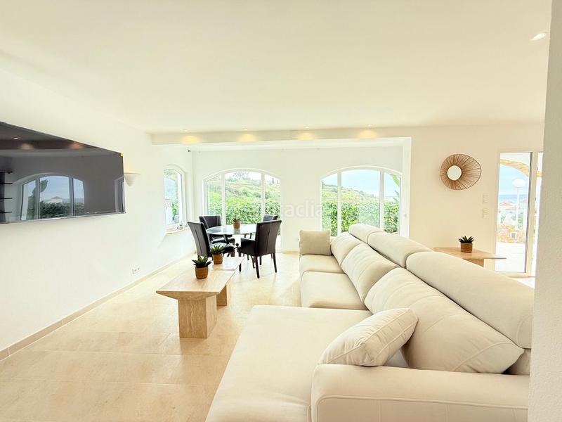 Foto c553c0e0-4ed9-4966-9878-640d60ac732e. Casa chalet con piscina privada costa El Peñoncillo con vistas al mar. en Torrox
