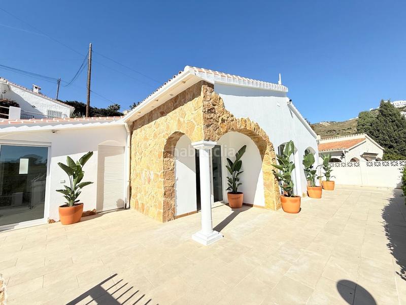 Foto d82ccc3f-c5ce-4b33-8052-76a63351c8b1. Casa chalet con piscina privada costa El Peñoncillo con vistas al mar. en Torrox