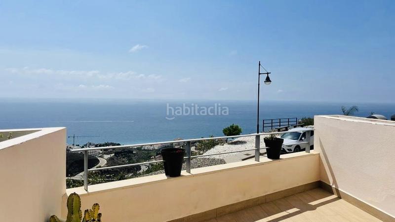Foto bec2a247-f766-4049-a481-d756c50f53dc. Casa adosada chalet adosado costa con vistas panorámicas al mar en la urbanización balcones dEl Peñoncillo. en Torrox