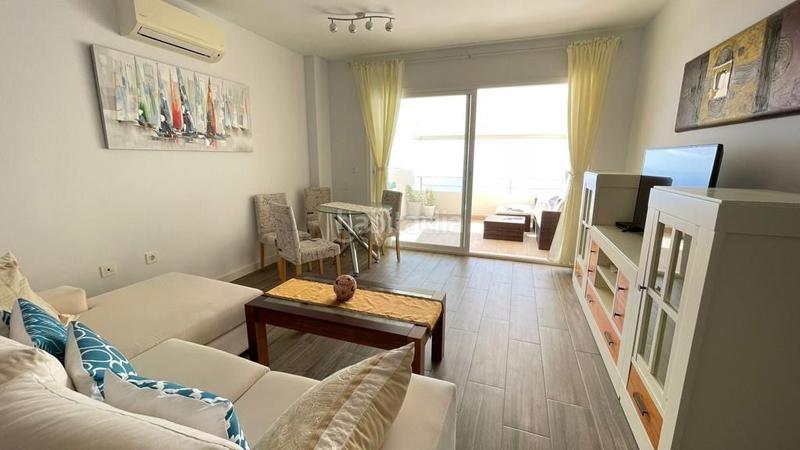 Foto c1458104-f544-4d17-8fd9-635ceb66b6de. Casa adosada chalet adosado costa con vistas panorámicas al mar en la urbanización balcones dEl Peñoncillo. en Torrox