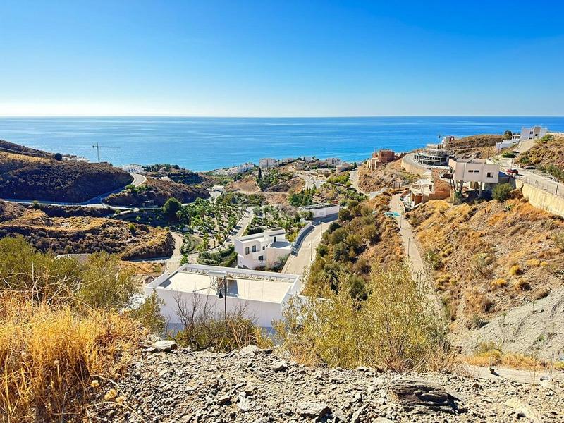 Foto b7c90835-e3c2-4754-8f8a-5b5f5915e972. Terreno residencial parcela urbana de 470 m2 a 6 kilómetros en Nerja