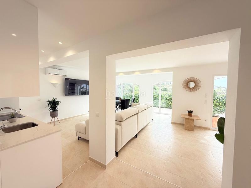 Foto 05c3e186-4440-4289-b3a5-9d676131f1d7. Casa chalet con piscina privada con vistas al mar a 6 kilómetros en torrox costa el peñoncillo. en Nerja