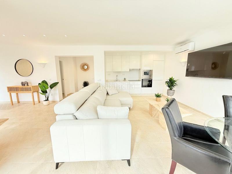 Foto 222885c5-688f-46f4-921f-0d872f8e19f3. Casa chalet con piscina privada con vistas al mar a 6 kilómetros en torrox costa el peñoncillo. en Nerja