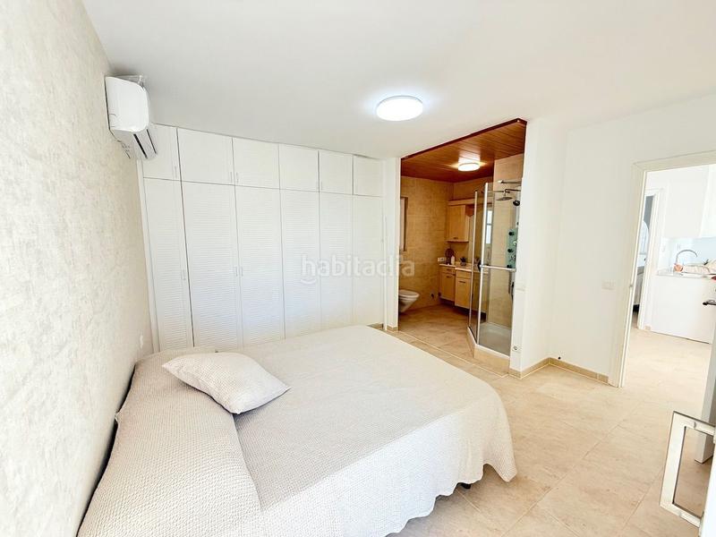 Foto 7ef5c023-efc1-4eba-a085-1a0e84c61e5c. Casa chalet con piscina privada con vistas al mar a 6 kilómetros en torrox costa el peñoncillo. en Nerja