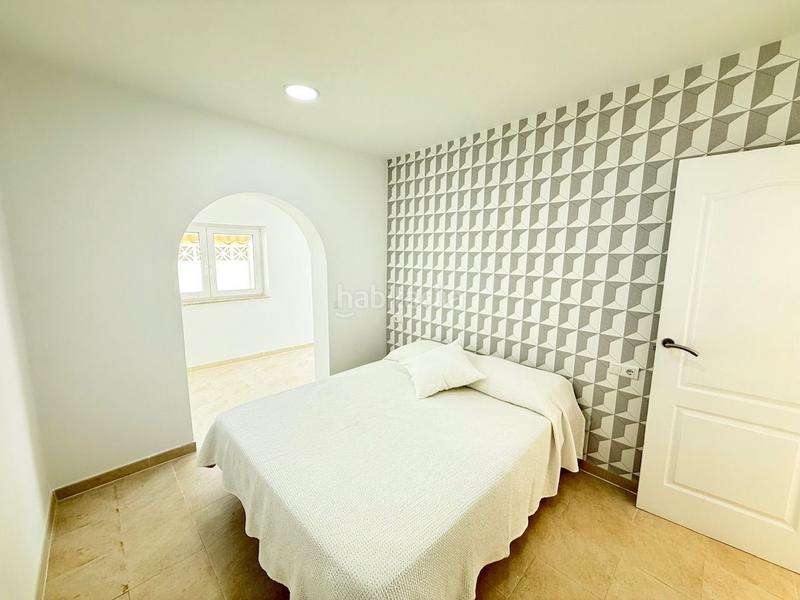 Foto dee75d39-a3be-4deb-a10e-adc37e0c9310. Casa chalet con piscina privada con vistas al mar a 6 kilómetros en torrox costa el peñoncillo. en Nerja