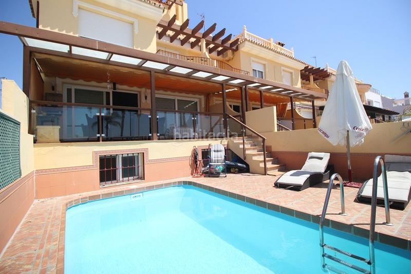 Foto 08f33b03-488a-489f-be12-969c83801c99. Casa adosada espectacular chalet de lujo situado en primera línea de playa málaga con salida directa al paseo marítimo. en Torre del Mar