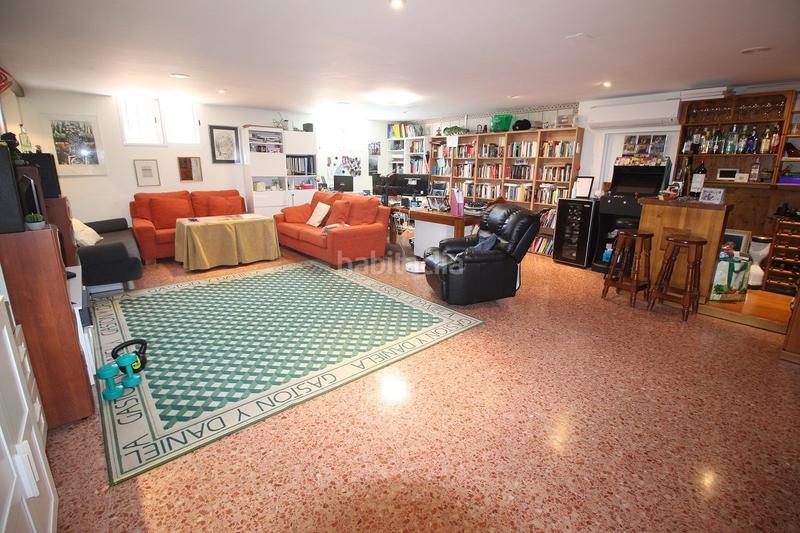 Foto 090eab0a-47a8-4846-ac7b-9ec510732a89. Casa adosada espectacular chalet de lujo situado en primera línea de playa málaga con salida directa al paseo marítimo. en Torre del Mar