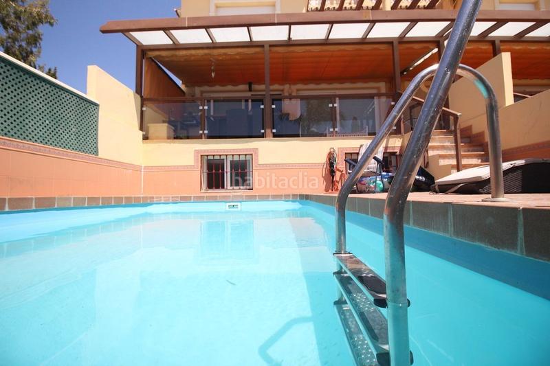 Foto 12393c22-1416-4bdd-a678-d1b438074f04. Casa adosada espectacular chalet de lujo situado en primera línea de playa málaga con salida directa al paseo marítimo. en Torre del Mar