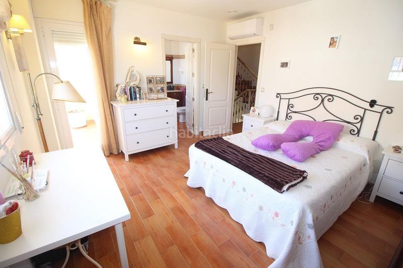 Foto 1814de08-b6fb-4e46-9ab7-5f7d96047c42. Casa adosada espectacular chalet de lujo situado en primera línea de playa málaga con salida directa al paseo marítimo. en Torre del Mar