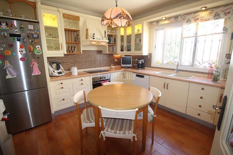 Foto 2810fdec-a215-4256-a3ed-a8b56eb7ef46. Maison jumelée avec chauffage piscine dans Paseo Marítimo de Levante Torre del Mar