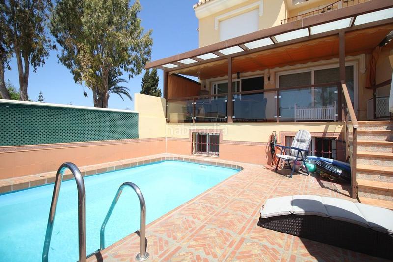 Foto b3cae28c-8878-49ab-8233-9af300b8e367. Maison jumelée avec chauffage piscine dans Paseo Marítimo de Levante Torre del Mar