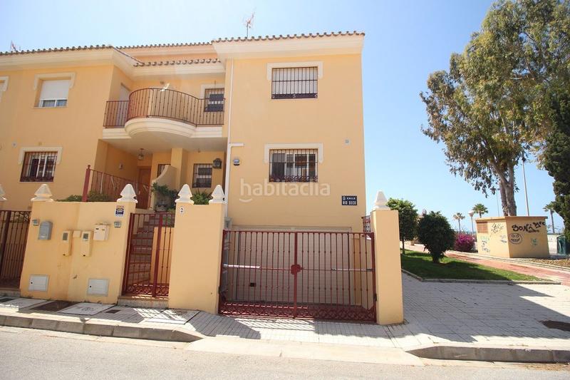 Foto b48ca7a5-b5bf-46ca-9bb3-e903eb532429. Maison jumelée avec chauffage piscine dans Paseo Marítimo de Levante Torre del Mar