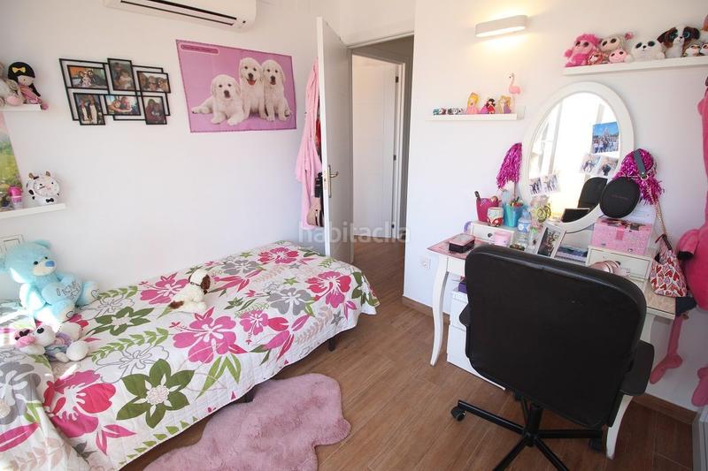 Foto c4be242b-e52a-42f3-92bd-617dec69e8ef. Maison jumelée avec chauffage piscine dans Paseo Marítimo de Levante Torre del Mar