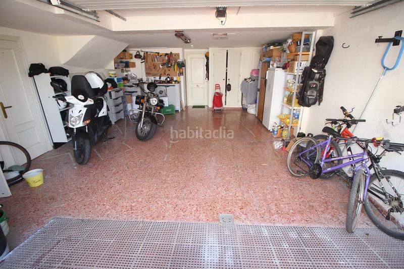 Foto c6338d6f-b416-4004-8004-d91b946ba853. Casa adosada espectacular chalet de lujo situado en primera línea de playa málaga con salida directa al paseo marítimo. en Torre del Mar