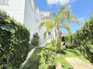 Zweistöckige Wohnung in Chaparil - Torrecilla - Punta Lara. Dúplex en nerja en la urbanización tropicana.