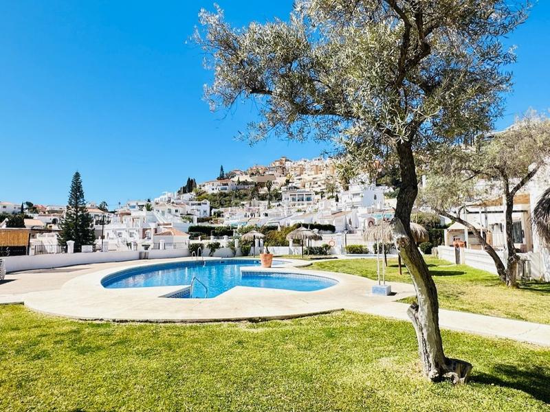Foto a2a8250d-9428-4d33-854c-597e8c205b3b. Dúplex amb piscina a Chaparil - Torrecilla - Punta Lara Nerja